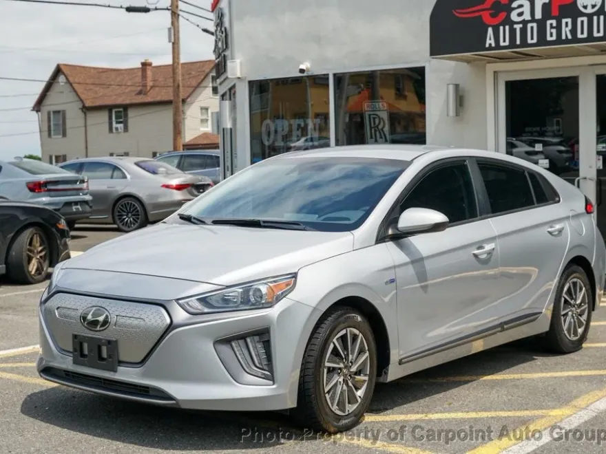 2020 Hyundai Ioniq Electric SE photo 1