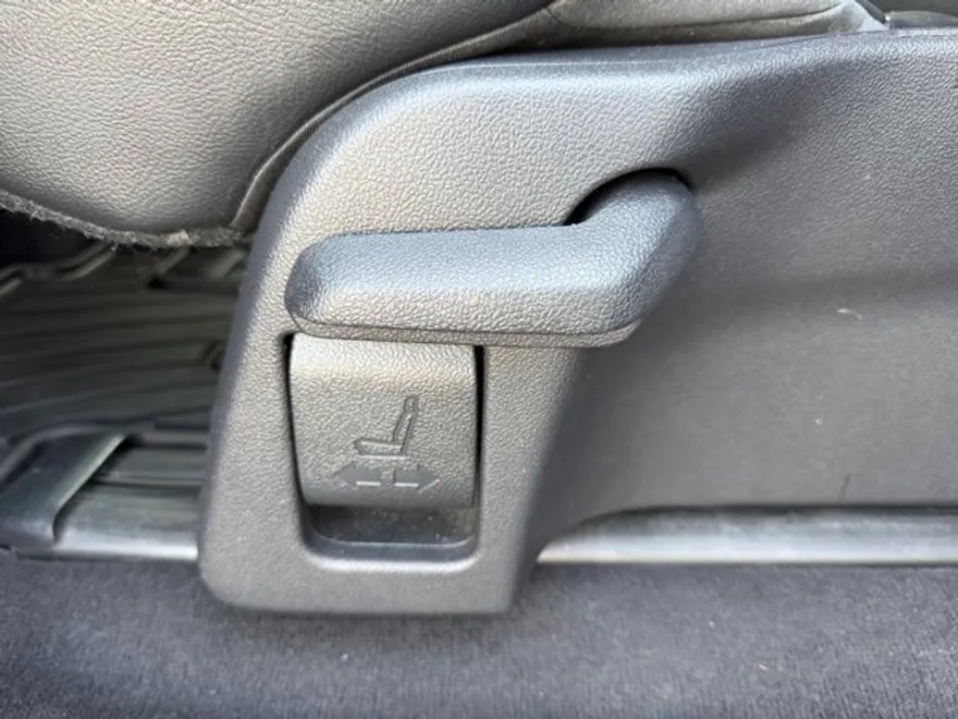 2022 Toyota Sienna XSE photo 21