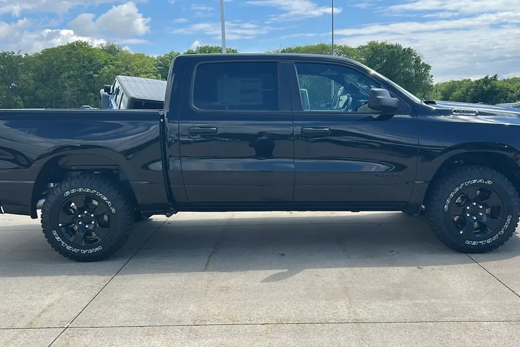 2025 Ram 1500 Tradesman Warlock photo 1