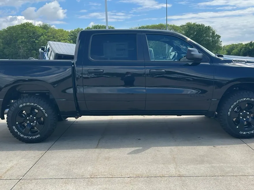 2025 Ram 1500 Tradesman Warlock photo 1