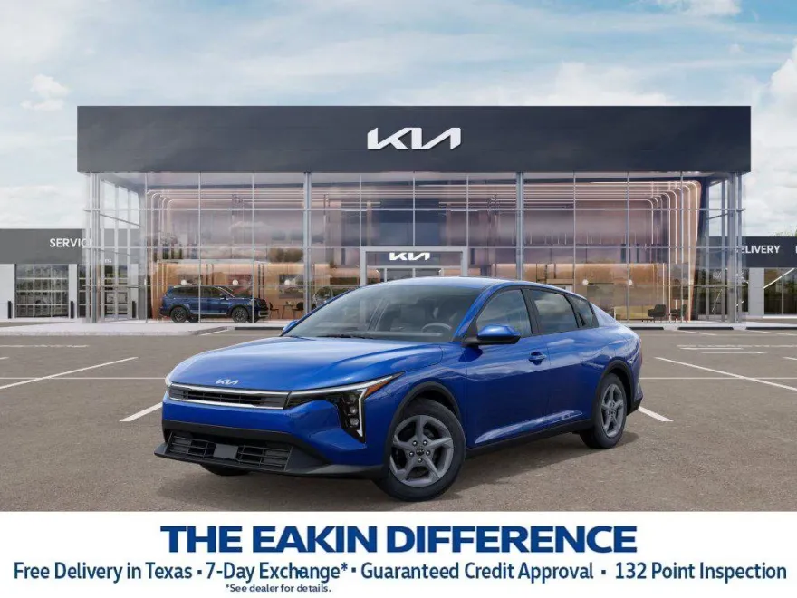 2025 Kia K4 LXS photo 1
