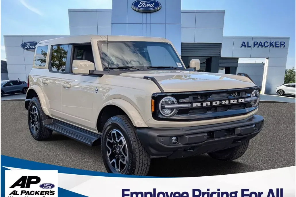 2025 Ford Bronco Outer Banks photo 1