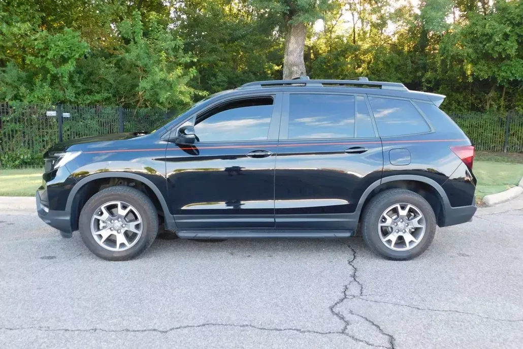2023 Honda Passport TrailSport photo 1