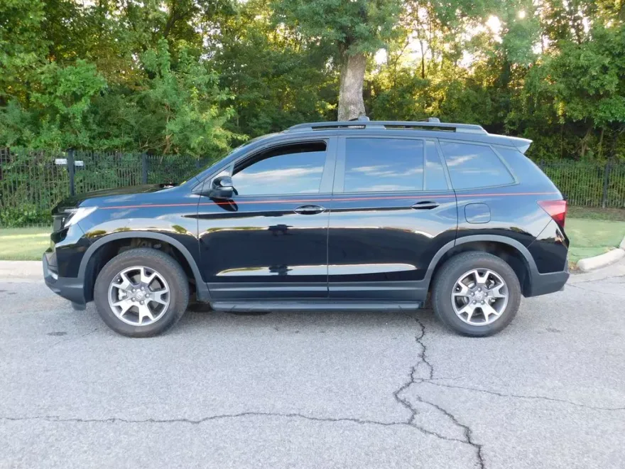 2023 Honda Passport TrailSport photo 1