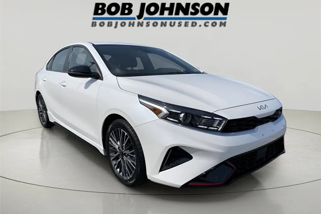 2023 Kia Forte GT-Line photo 1
