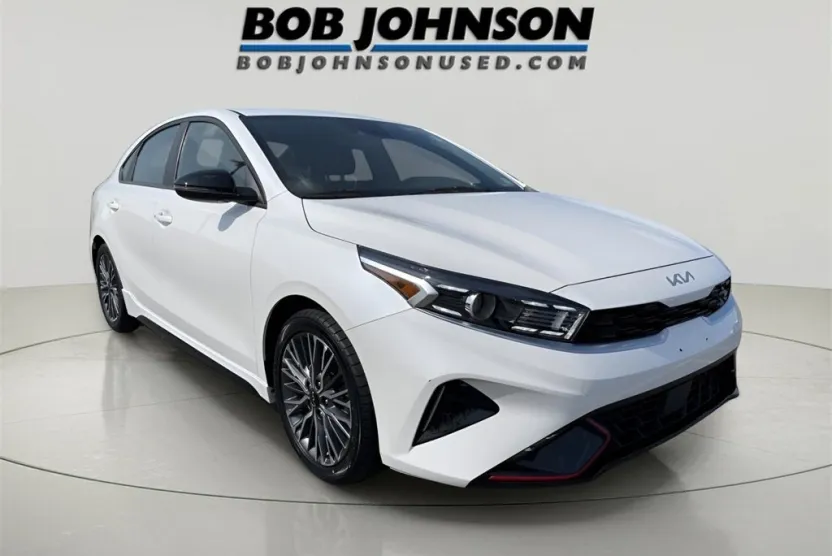 2023 Kia Forte GT-Line photo 1