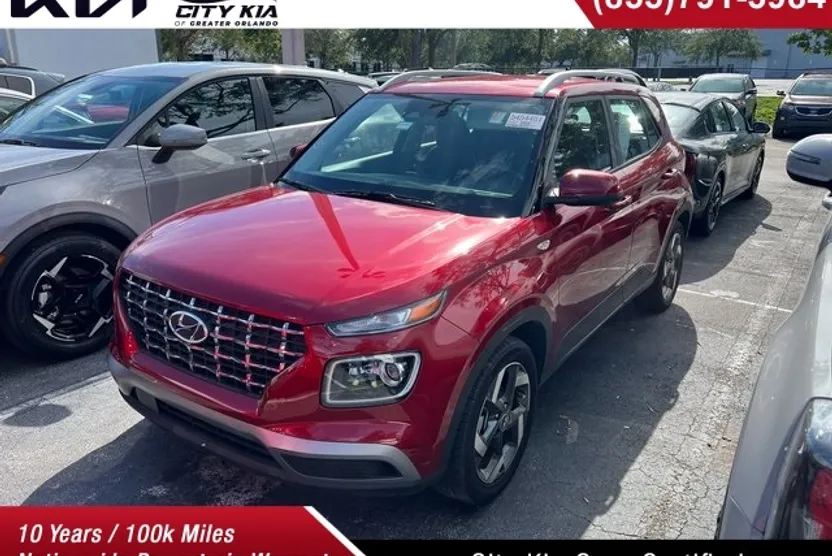 2024 Hyundai Venue Limited photo 1