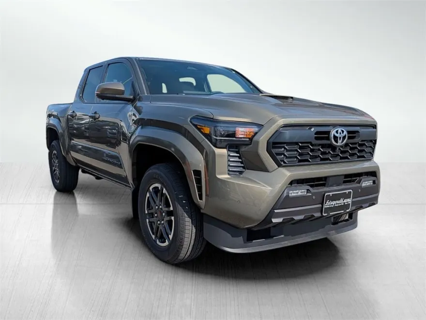 2025 Toyota Tacoma TRD Sport photo 1