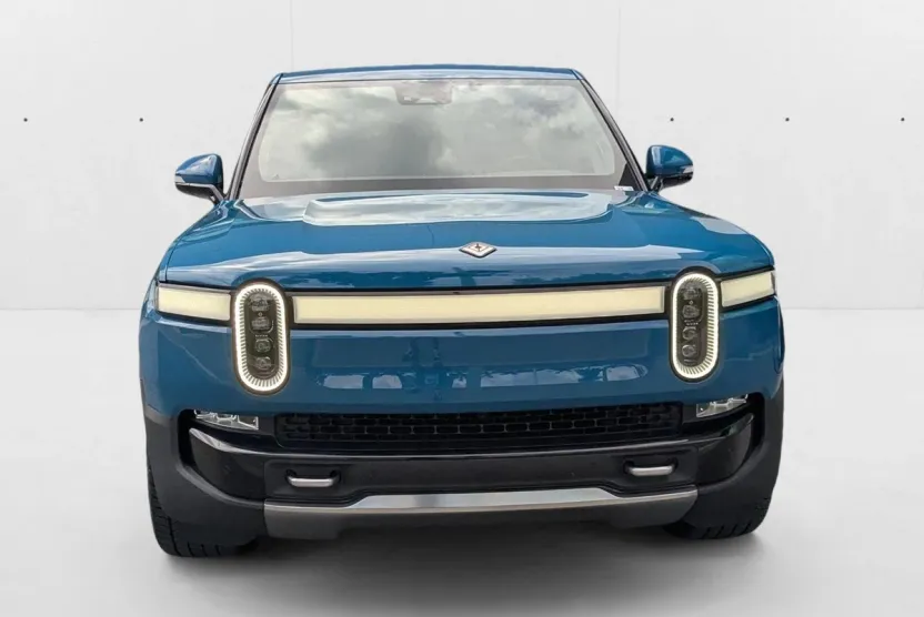2022 Rivian R1T Adventure photo 1