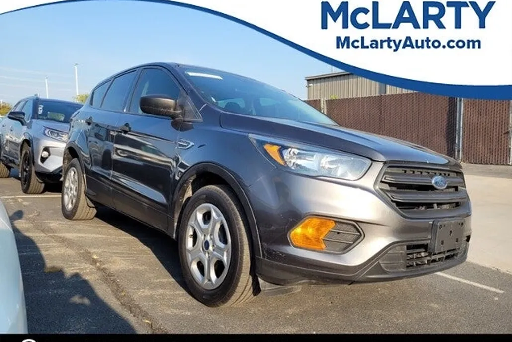 2019 Ford Escape S photo 1