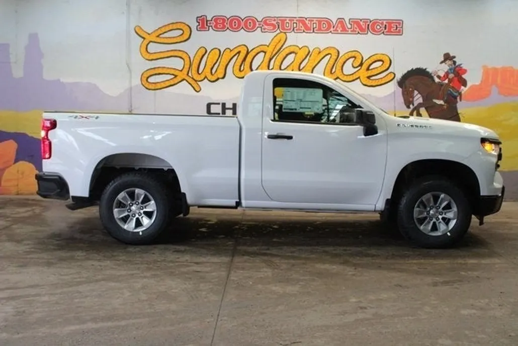 2025 Chevrolet Silverado 1500 photo 1