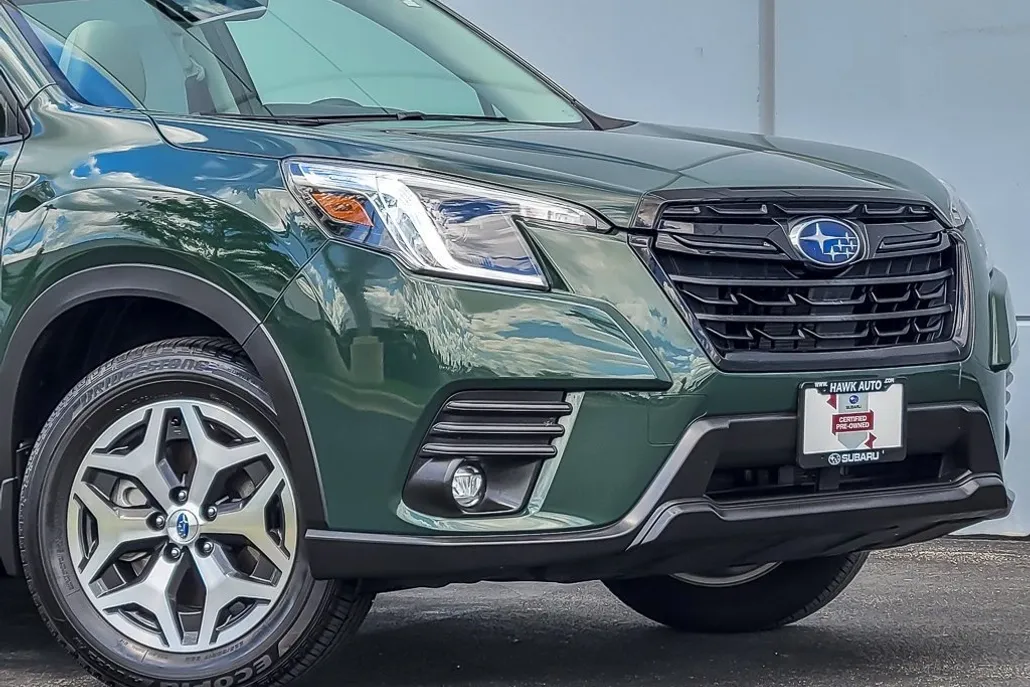 2024 Subaru Forester Premium photo 1