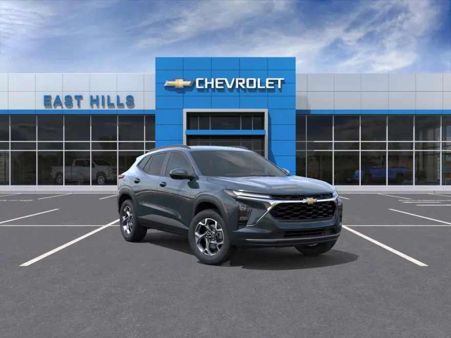 2025 Chevrolet Trax LT photo 1
