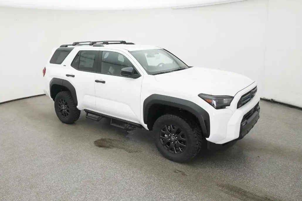 2025 Toyota 4Runner SR5 photo 1