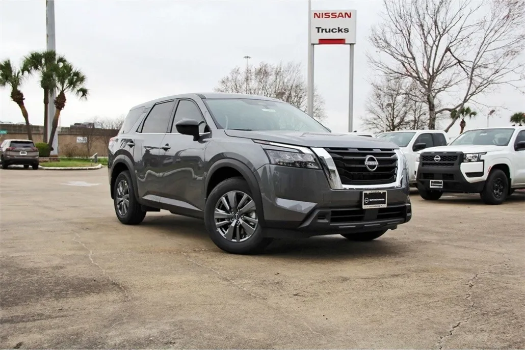 2025 Nissan Pathfinder S photo 1