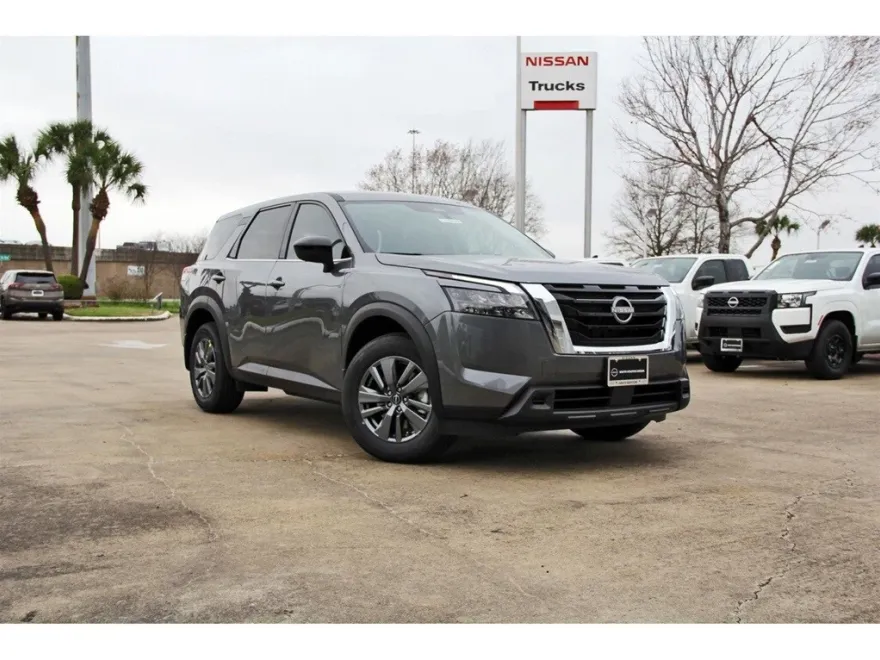 2025 Nissan Pathfinder S photo 1