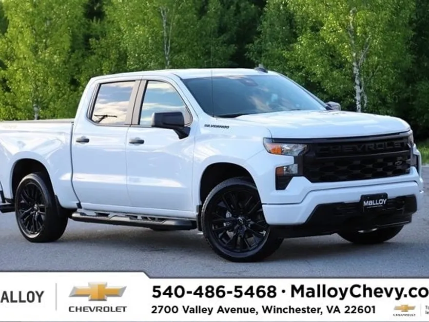 2023 Chevrolet Silverado 1500 Custom photo 1