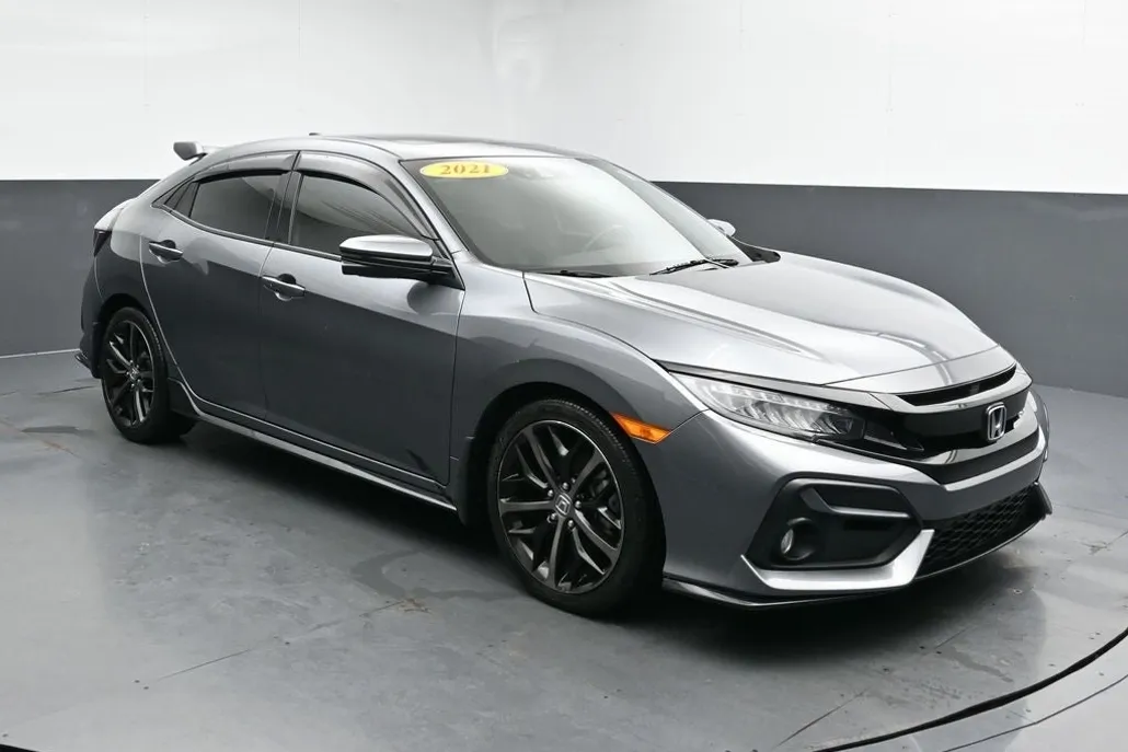 2021 Honda Civic Hatchback Sport Touring photo 1