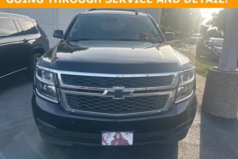 2018 Chevrolet Tahoe LT photo 1