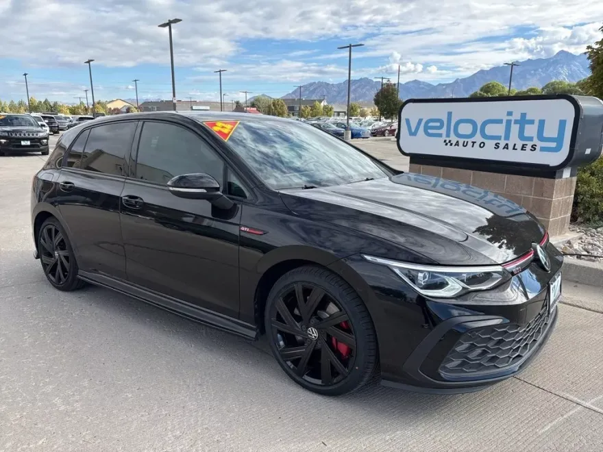 2022 Volkswagen Golf GTI SE photo 1