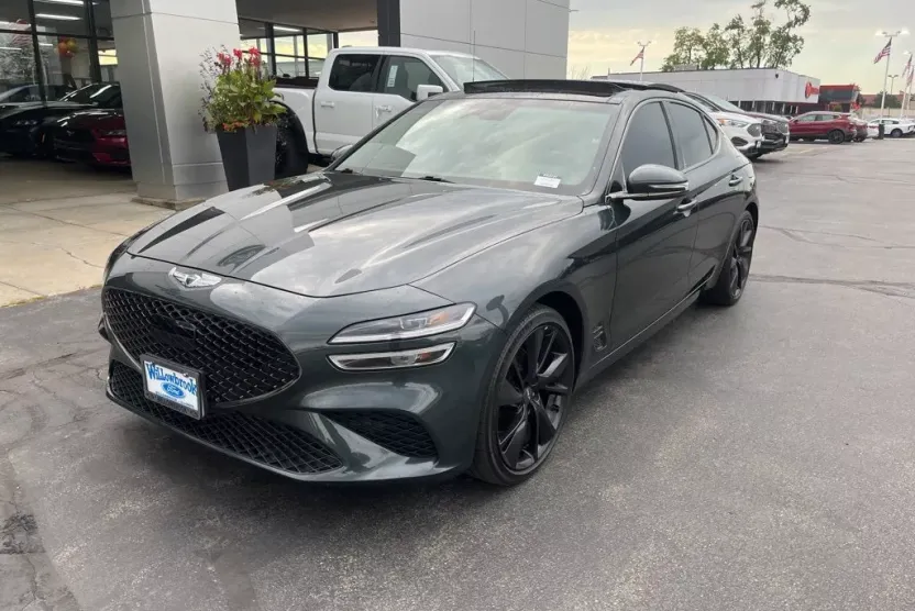 2023 Genesis G70 2.0T photo 1
