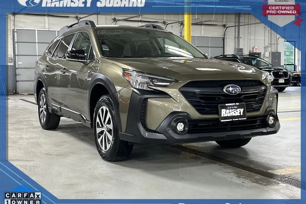 2024 Subaru Outback Premium photo 1