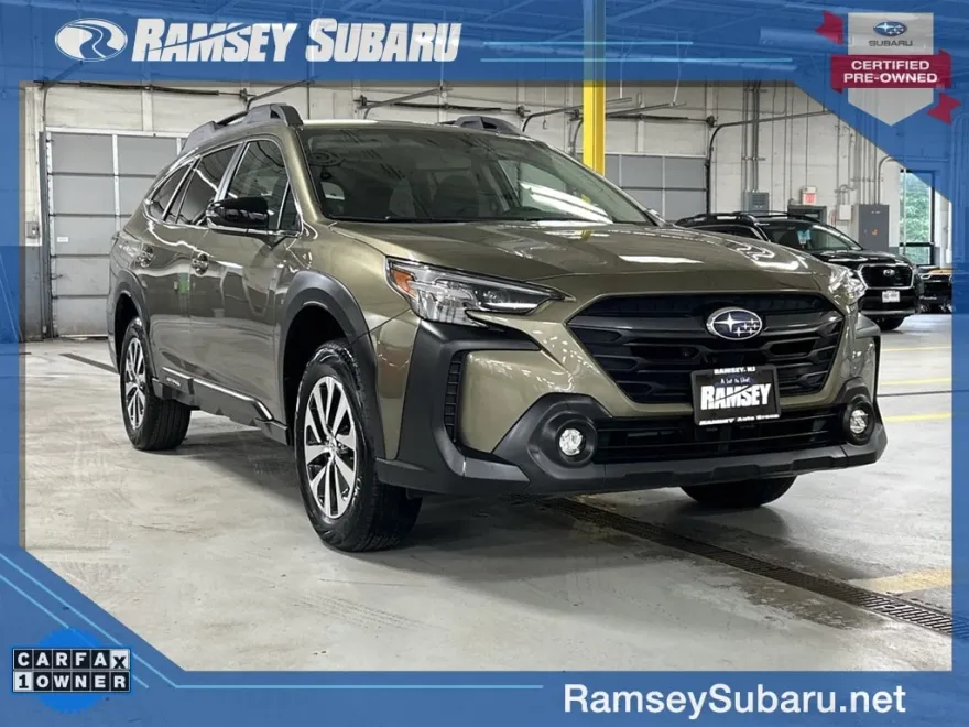 2024 Subaru Outback Premium photo 1