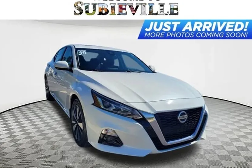 2019 Nissan Altima 2.5 SV photo 1