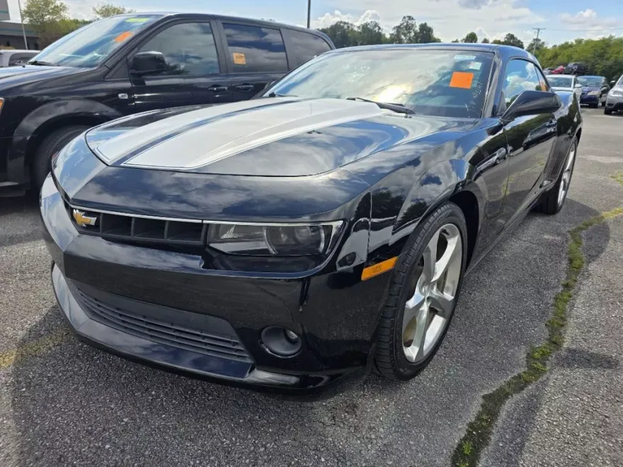 2015 Chevrolet Camaro 1LT Coupe photo 1