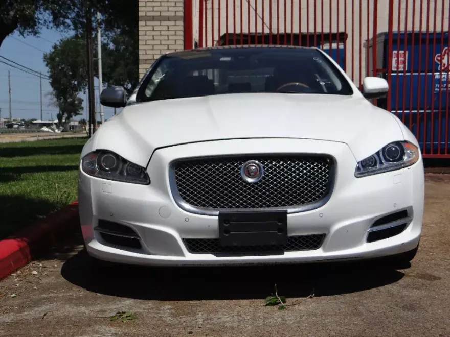 2015 Jaguar XJ XJL Portfolio photo 1