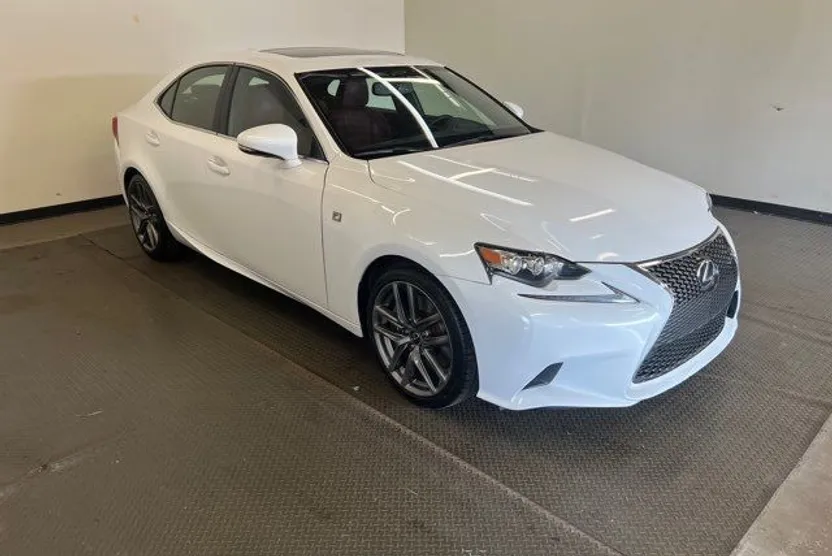 2015 Lexus IS 350 photo 1