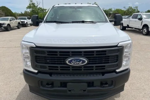 2025 Ford F-350 XL photo 2