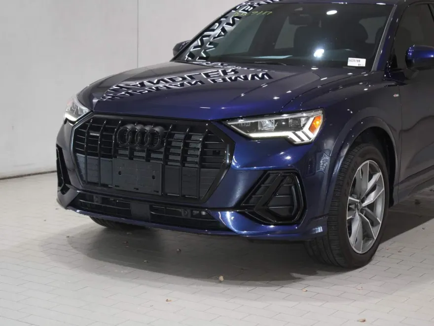 2022 Audi Q3 S line Plus 45 TFSI photo 1