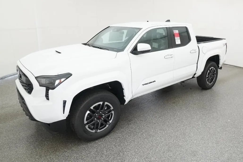 2025 Toyota Tacoma TRD Sport photo 1