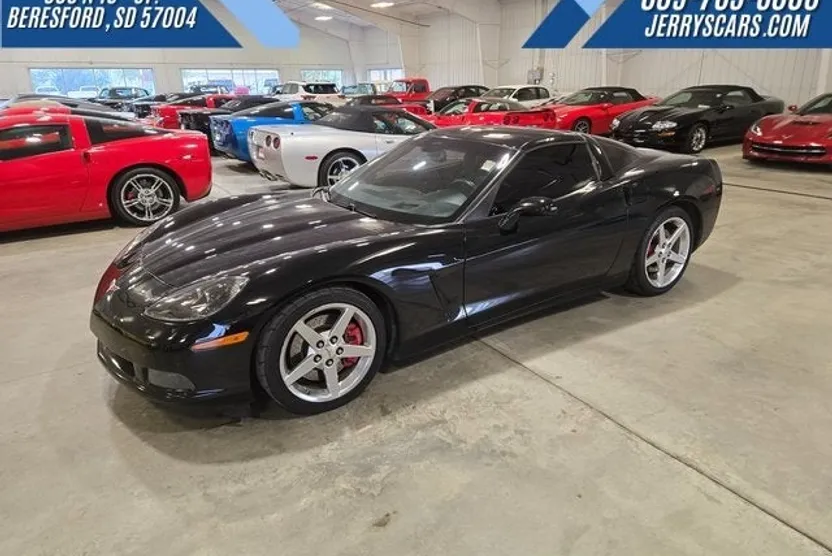 2005 Chevrolet Corvette Base photo 1