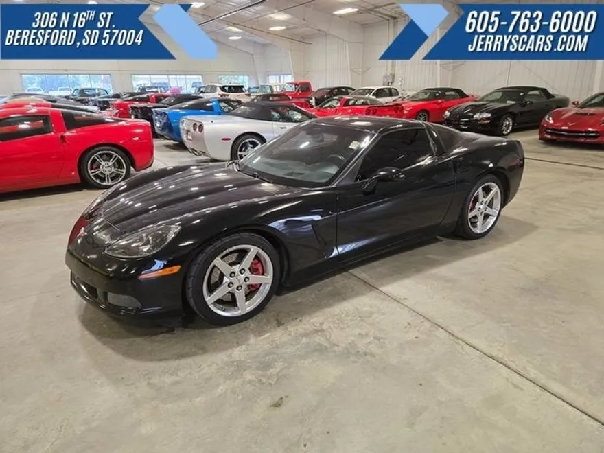 2005 Chevrolet Corvette Base photo 1
