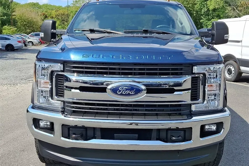 2017 Ford F-250 photo 1