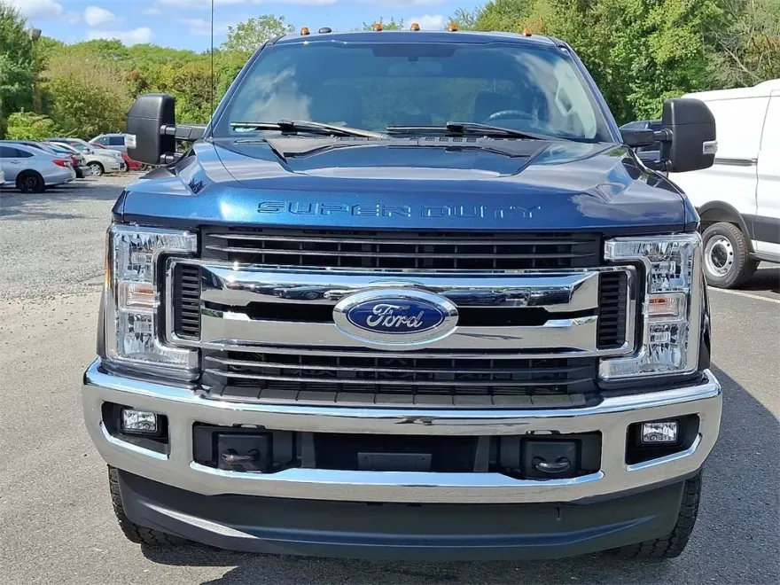 2017 Ford F-250 photo 1