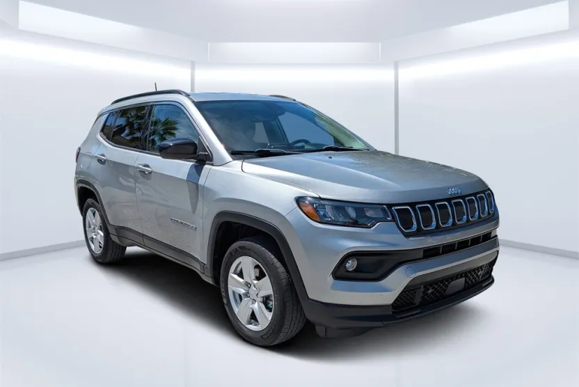 2022 Jeep Compass Latitude photo 1