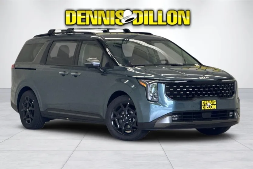 2025 Kia Carnival SX photo 1