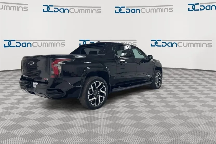 2025 Chevrolet Silverado EV RST photo 1
