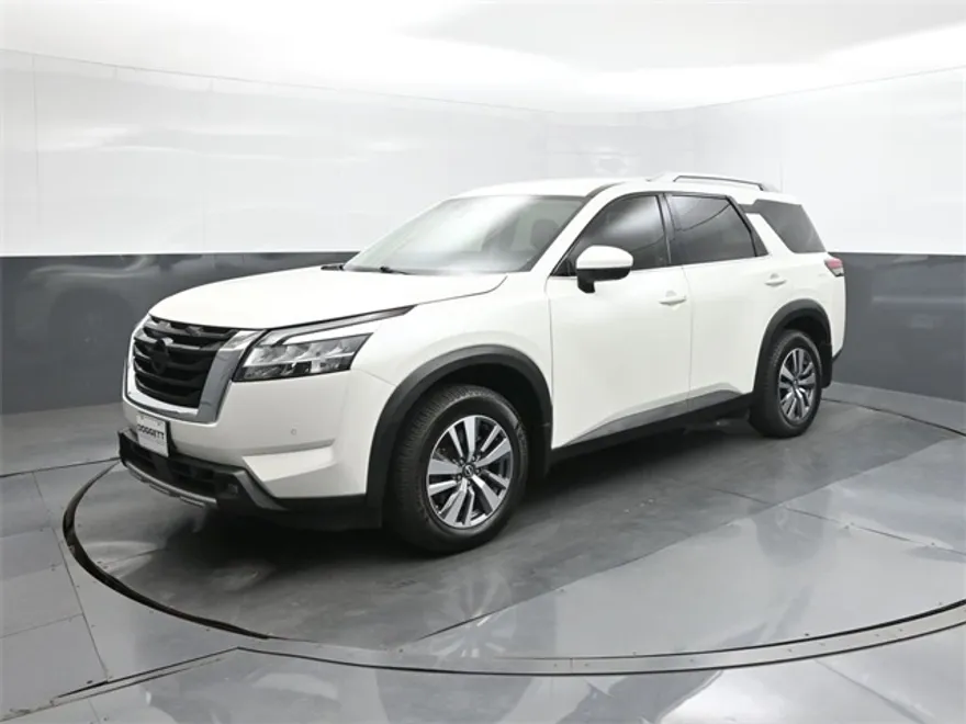 2022 Nissan Pathfinder SL photo 1