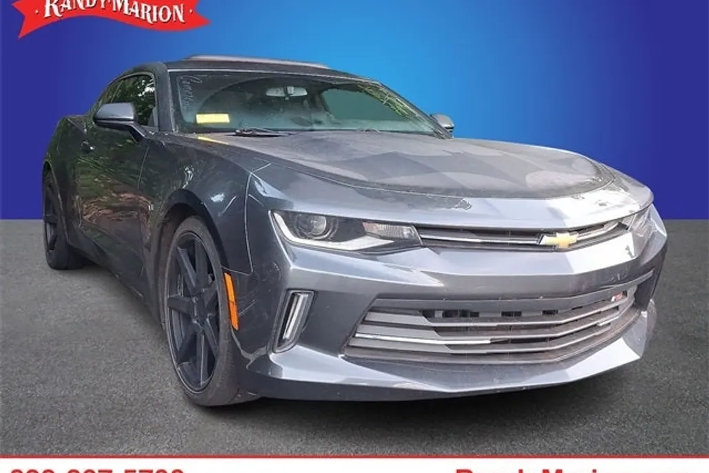 2017 Chevrolet Camaro 1LT photo 1