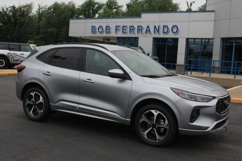 2024 Ford Escape ST-Line Elite photo 1