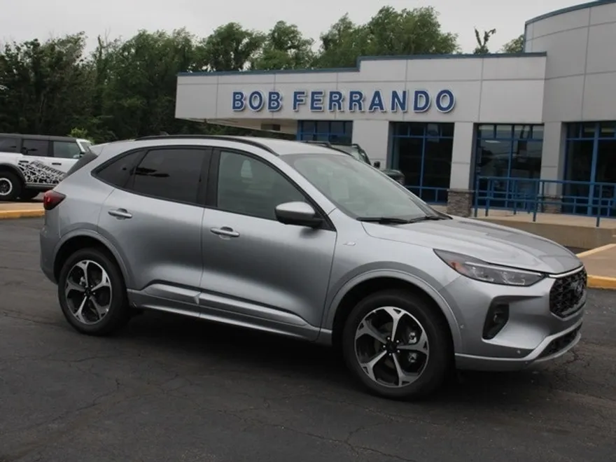2024 Ford Escape ST-Line Elite photo 1