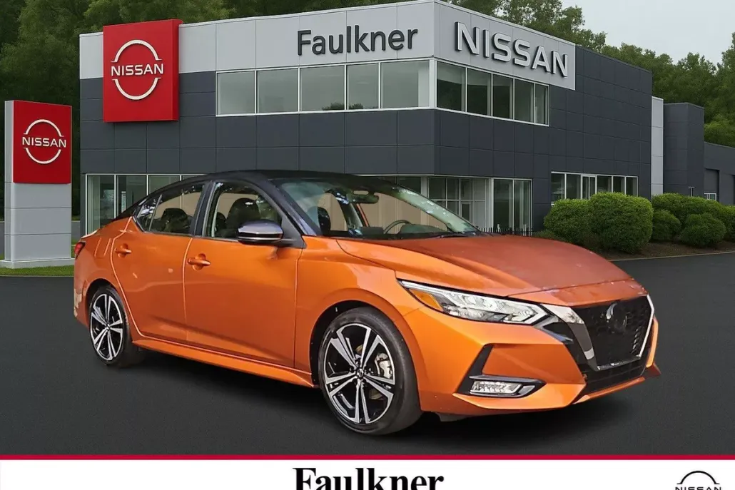2023 Nissan Sentra SR photo 1