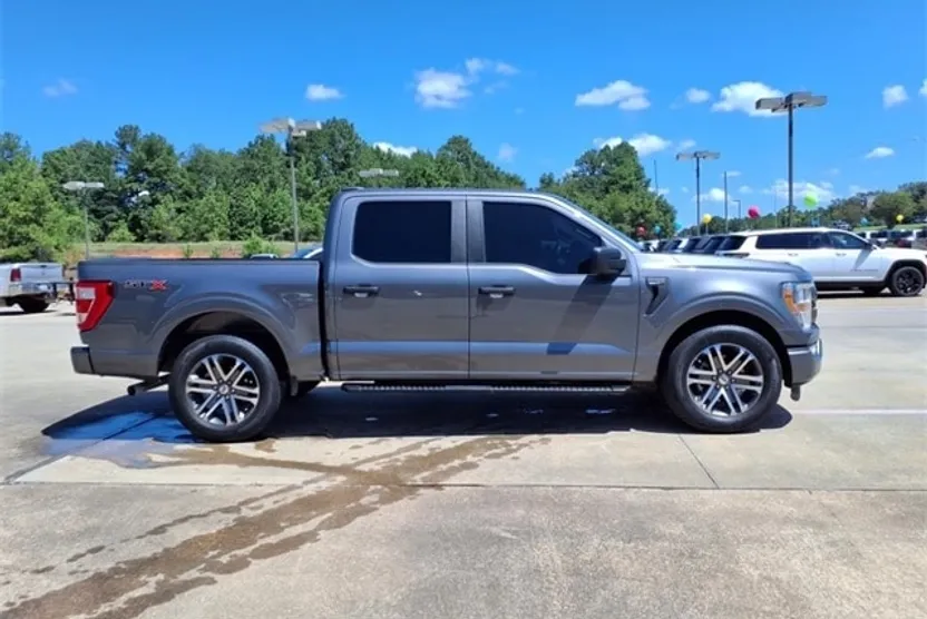 2022 Ford F-150 XL photo 1