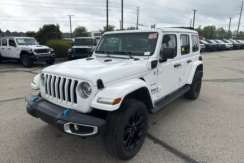 2022 Jeep Wrangler Unlimited Sahara 4xe photo 1