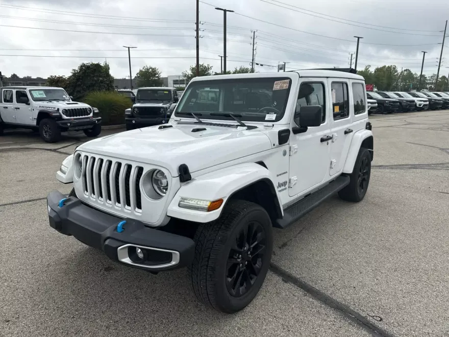 2022 Jeep Wrangler Unlimited Sahara 4xe photo 1