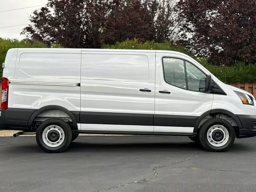 2025 Ford Transit photo 1